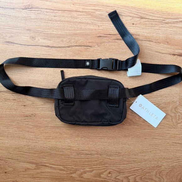 NWT - Athleta - Power of She Crossbody Bag - Picture 3 of 3